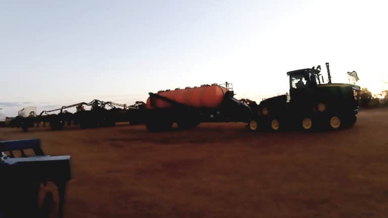 Medewerkers voor het zaaiseizoen in Australië | Sowing season staff in Australia